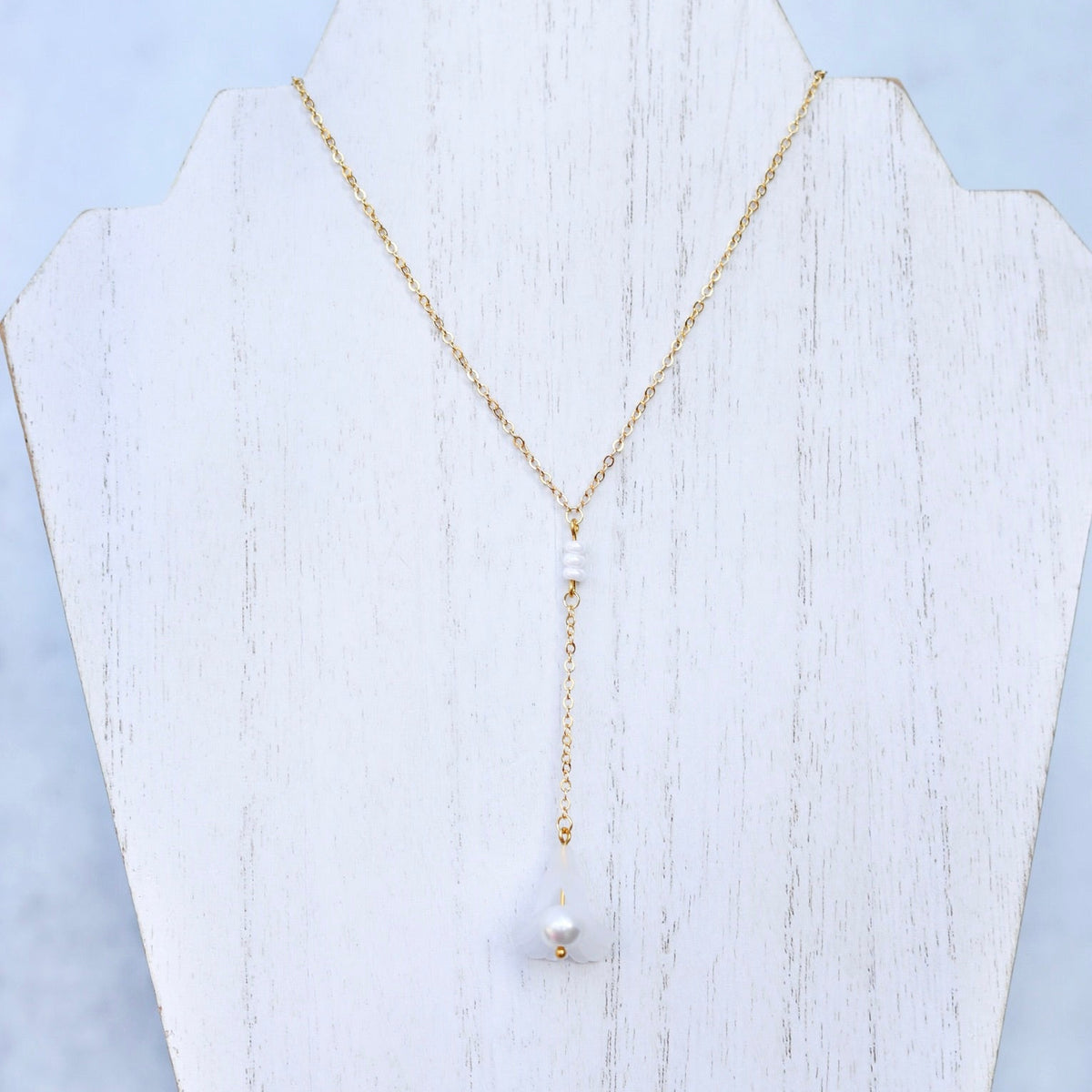 Lily Pearl Necklace